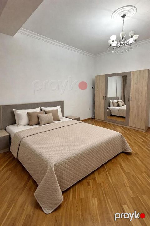 İcarəyə verilir 3 otaqlı yeni tikili 100 m²