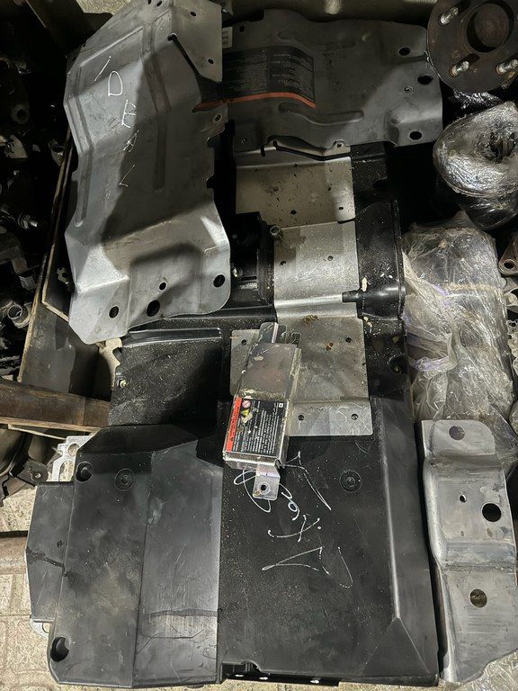 "Nissan Note hybrid" ehtiyat hissələri — Ehtiyat hissələri və aksesuarlar, Bakı (7)