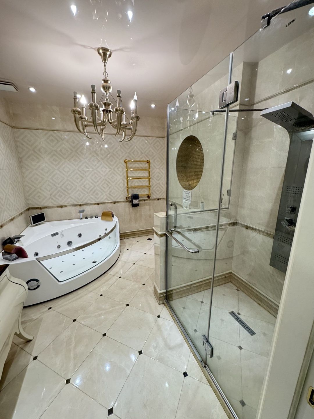 İcarəyə verilir 4 otaqlı yeni tikili 250 m² — Mənzil, Bakı (11)