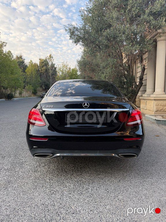 Mercedes E 300, 2.0 L, 2019 il, 150 000 km — Avtomobillər, Bakı (5)