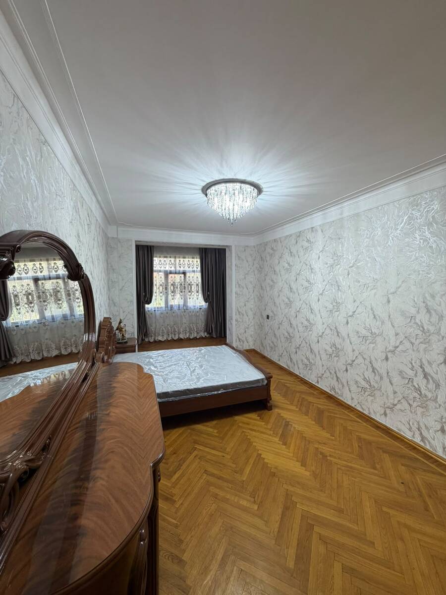 Satılır 4 otaqlı köhnə tikili 112 m² — Mənzil, Bakı (7)