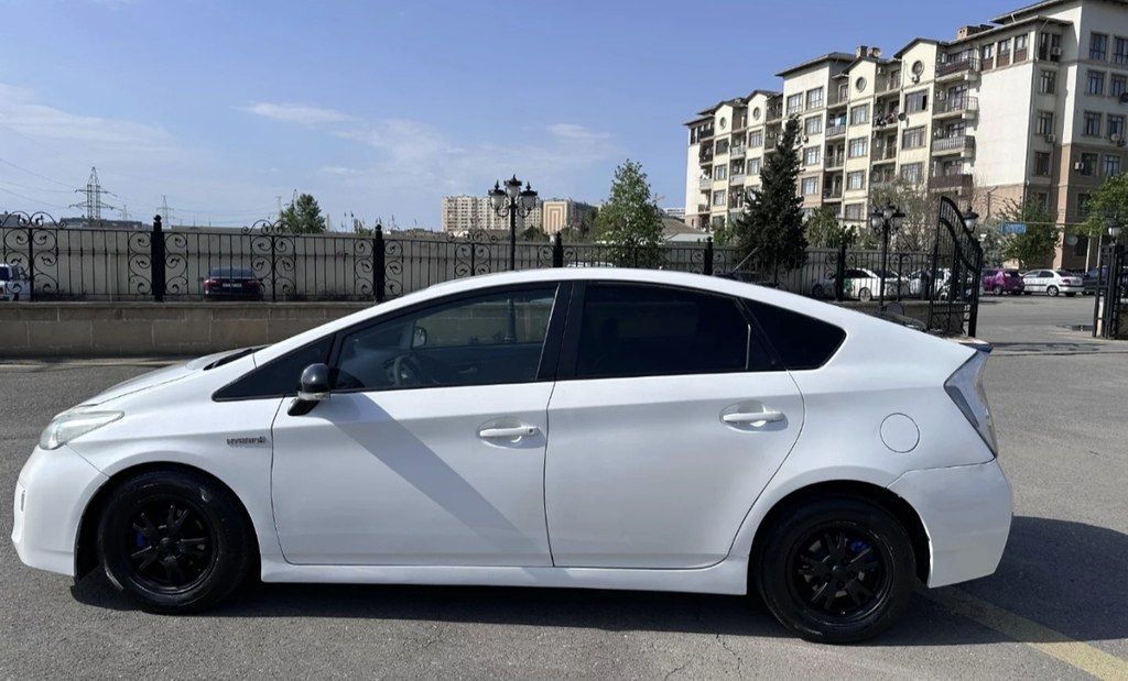 Toyota Prius, 1.8 L, 1.3 kWh, 2013 il, 58 000 km — Avtomobillər, Bakı (2)