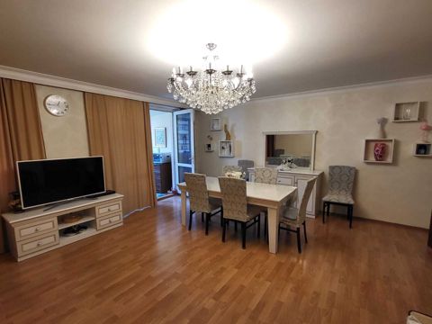 Satılır 3 otaqlı köhnə tikili 75 m² — Bakı