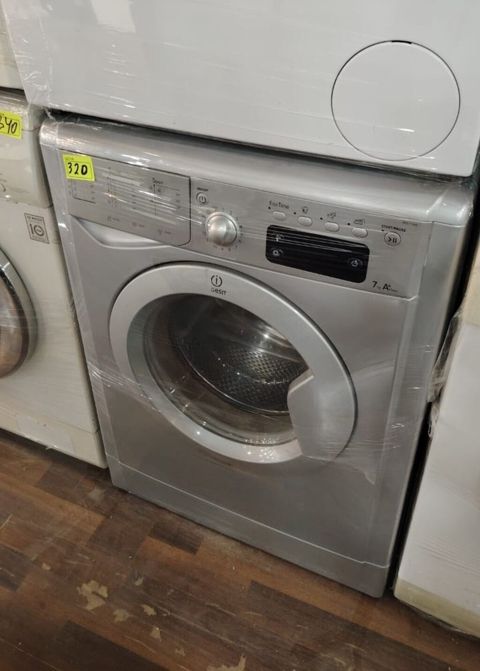 Indesit paltaryuyan maşın – ön yükləməli, gümüşü rəng. Texniki — Digah