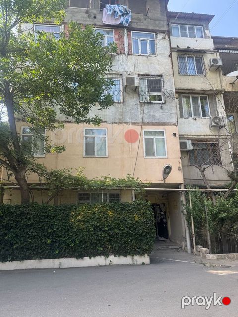 Satılır 3 otaqlı köhnə tikili 70 m² — Bakı