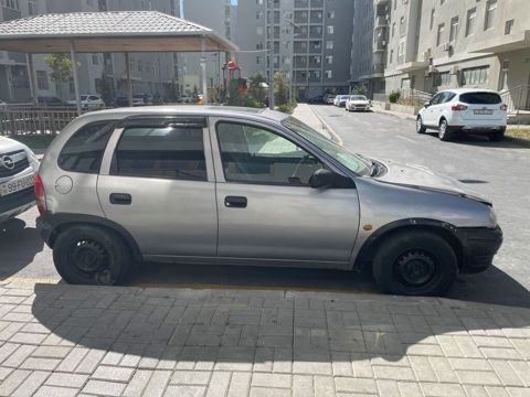 Opel Corsa: 1.6 l 1996 il 325000 km Hetçbek — Bakı