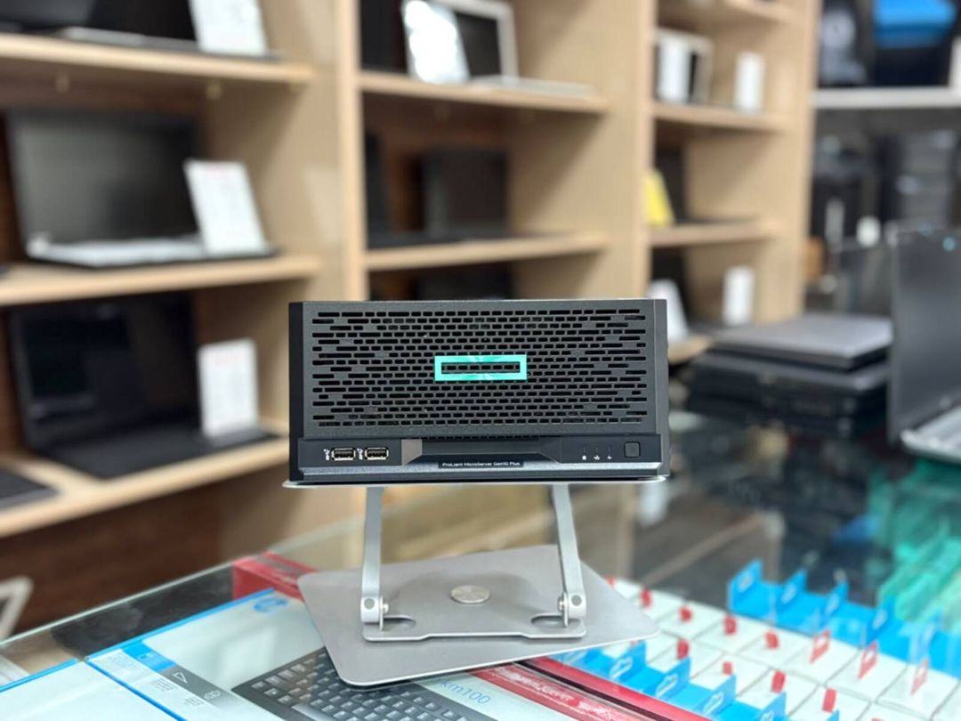 HP ProLiant MicroServer Gen10 Plus — Şəbəkə və server avadanlığı, Bakı (3)
