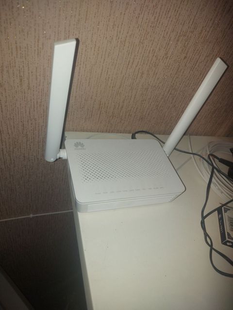Huawei router aztelekom 5G 1 ildi işledirem prablemsiz yeni kimidi — Sumqayıt