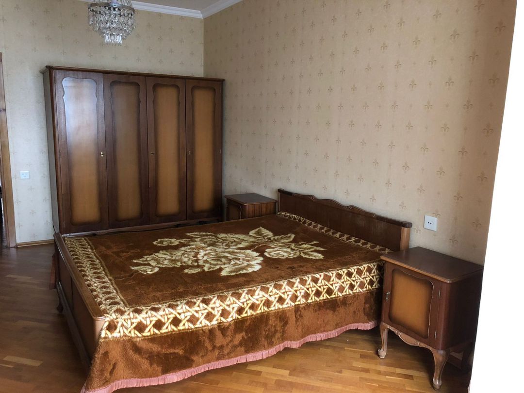 İcarəyə verilir 3 otaqlı köhnə tikili 90 m² — Mənzil, Bakı (5)