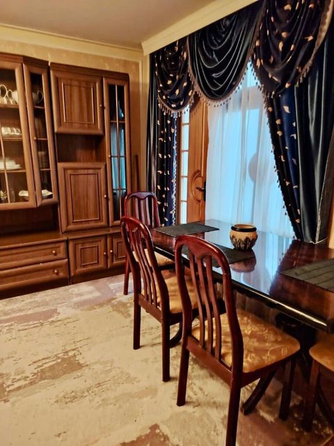 İcarəyə verilir 2 otaqlı köhnə tikili 59 m² — Bakı