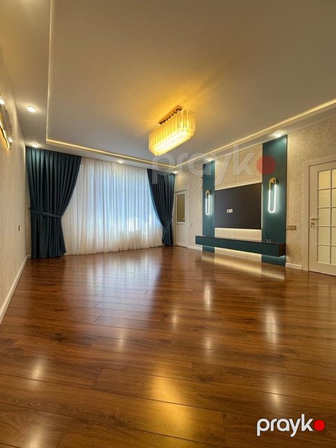 Satılır 2 otaqlı yeni tikili 84 m² — Bakı