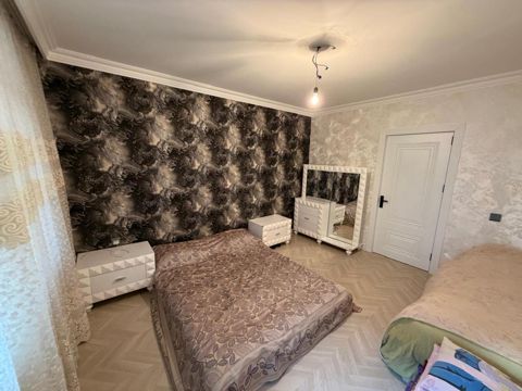 Satılır 3 otaqlı köhnə tikili 85 m² — Bakı
