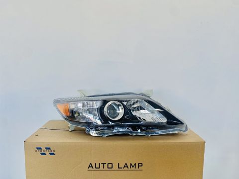 "Toyota Camry 2010" farası — Bakı