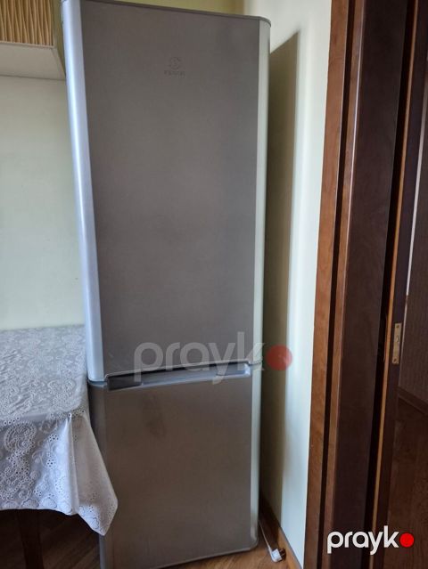 Indesit iki kameralı soyuducu - Rəng: gümüş/metallik - Üst kamera — Bakı