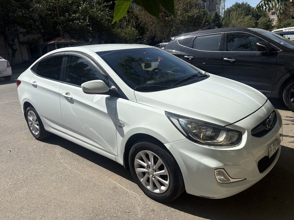 Hyundai Accent, 1.6 L, 2013 il, 64 000 km — Avtomobillər, Bakı (3)
