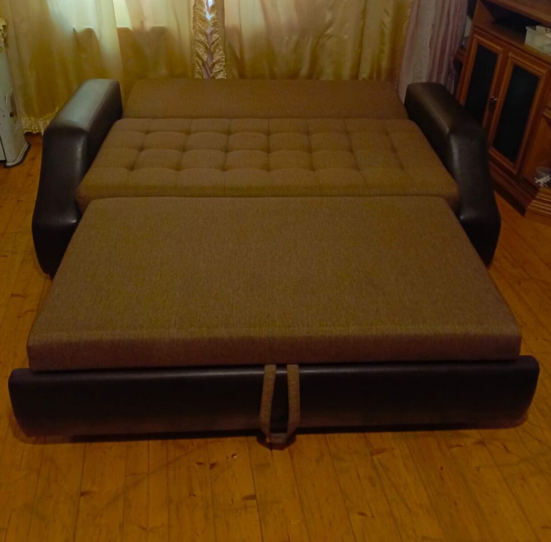 Divan Saloğlu — Mebel, Bakı (3)