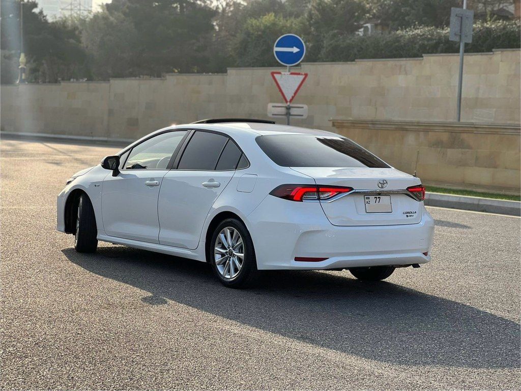 Toyota Corolla, 1.8 L, 0.85 kWh, 2024 il, 105 000 km — Avtomobillər, Bakı (2)