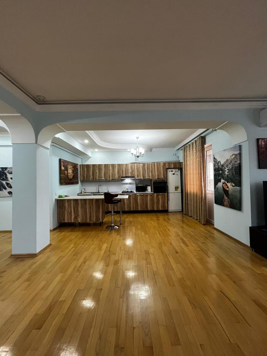 İcarəyə verilir 4 otaqlı yeni tikili 176 m² — Mənzil, Bakı (11)