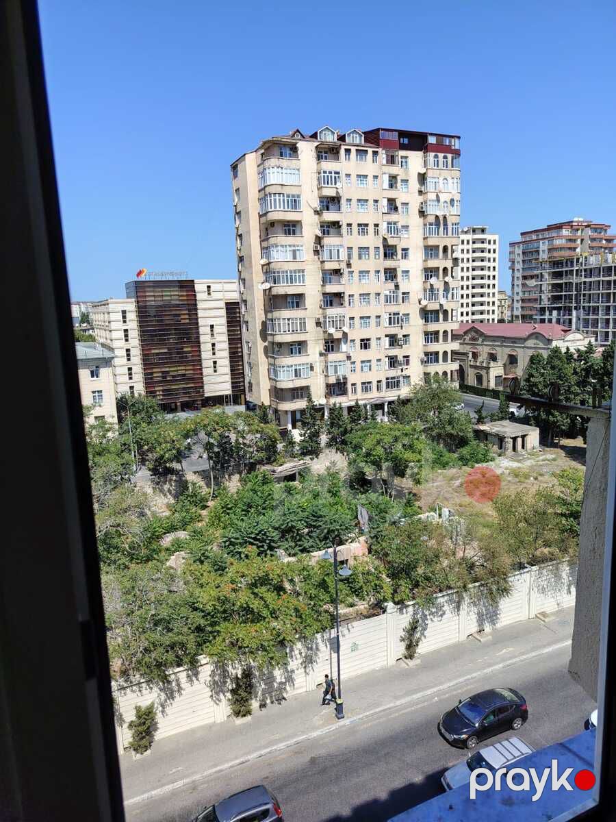 Satılır 2 otaqlı köhnə tikili 65 m² — Mənzil, Bakı (10)