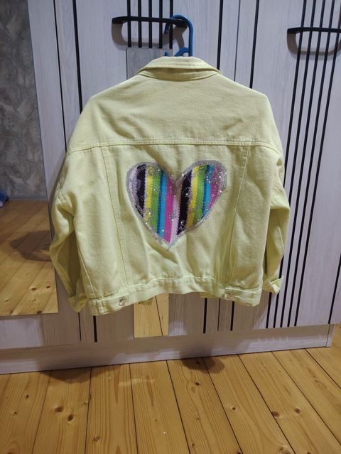 Yeniyetmə üçün cins gödəkçə - Rəng: açıq sarı (pastel) - Material — Bakı