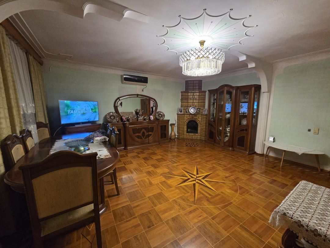 Satılır 4 otaqlı köhnə tikili 130 m² — Mənzil, Bakı (2)