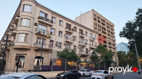 Satılır 3 otaqlı köhnə tikili 80 m² — Bakı