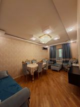 Satılır 4 otaqlı köhnə tikili 100 m² — Bəxtiyar