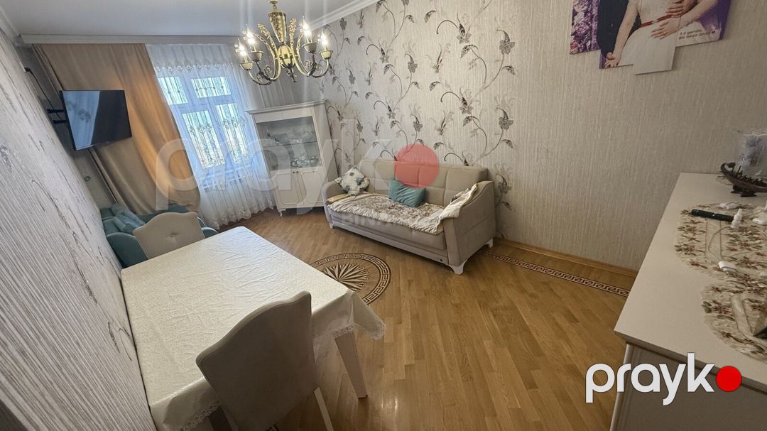 Satılır 4 otaqlı köhnə tikili 90 m² — Mənzil, Bakı