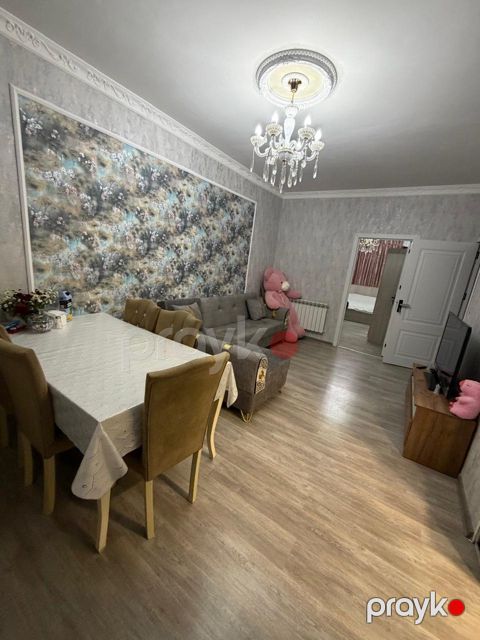 İcarəyə verilir 2 otaqlı köhnə tikili 65 m²