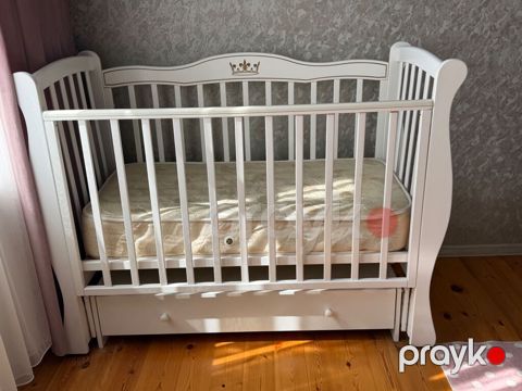 Qız üçün, İşlənmiş, Dördbucaq, Beşik, Matras ilə — Bakı