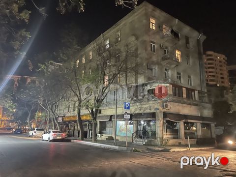 Satılır 3 otaqlı köhnə tikili 80 m² — Bakı