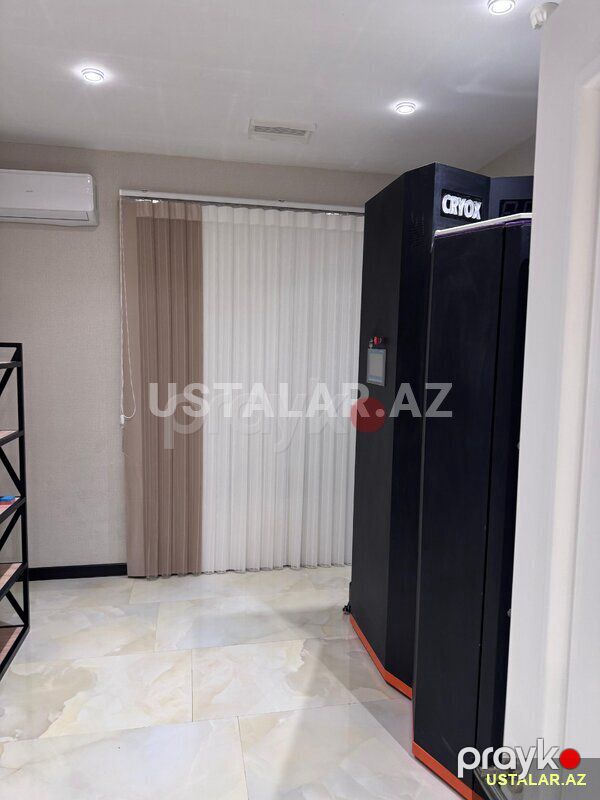Dikey tül perde — Pəncərələr, qapılar, balkonlar, Bakı (2)