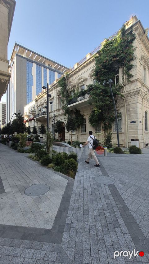 Satılır 1 otaqlı köhnə tikili 30 m² — Bakı
