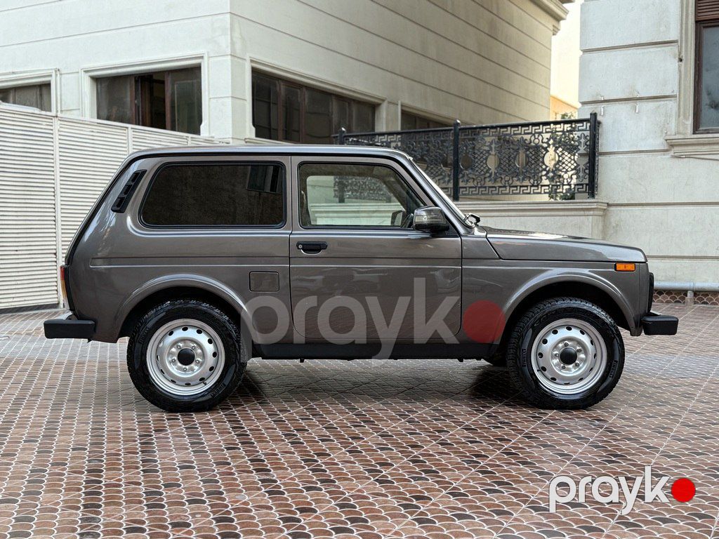 Lada (VAZ) Niva, 1.7 L, 2015 il, 156 000 km — Avtomobillər, Bakı (9)