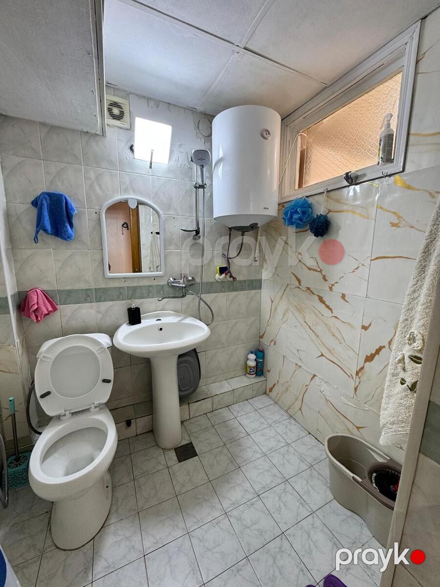 Satılır 2 otaqlı köhnə tikili 60 m² — Mənzil, Bakı (9)
