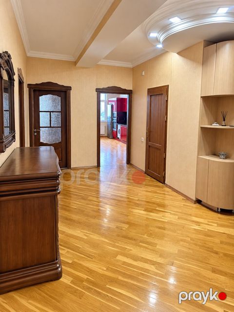 Satılır 3 otaqlı yeni tikili 130 m² — Bakı