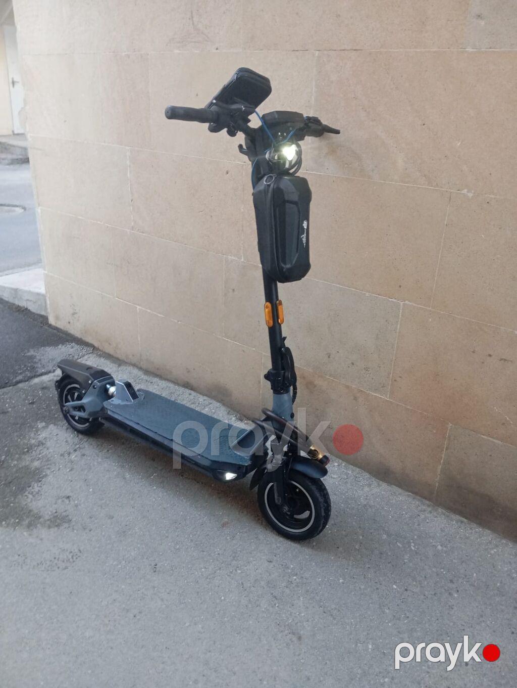 Kingsong n12 pro heç bir problemi yoxdu 60 65 km məsafə qət edir — Skuterlər, Bakı (7)