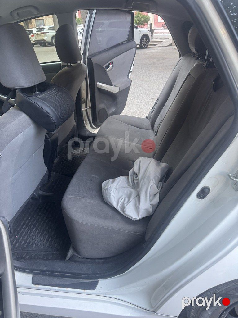 Toyota Prius, 1.8 L, 1.3 kWh, 2015 il, 160 000 km — Avtomobillər, Bakı (10)