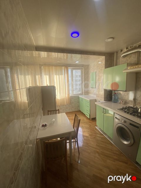 İcarəyə verilir 3 otaqlı köhnə tikili 90 m² — Bakı