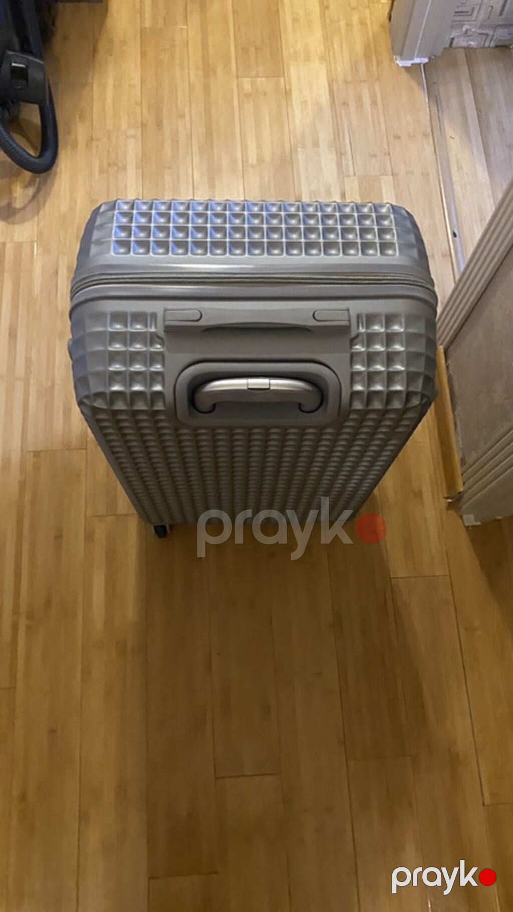 Böyük ölçülü sərt korpuslu səyahət çantası - Rəng: boz/metallik — Çamadanlar, Bakı (2)
