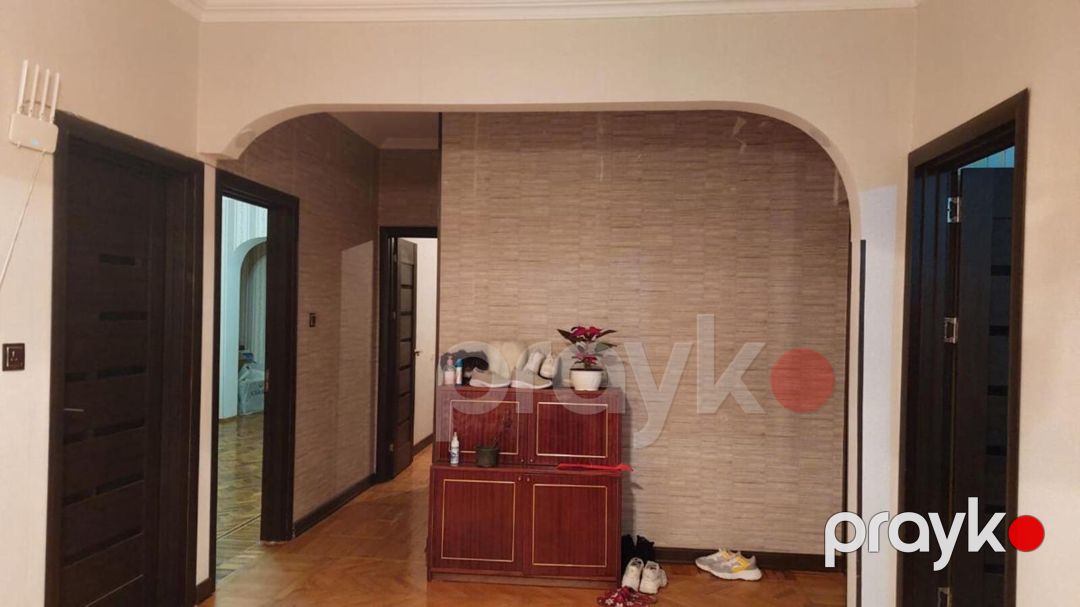 Satılır 4 otaqlı köhnə tikili 100 m² — Mənzil, Bakı (12)
