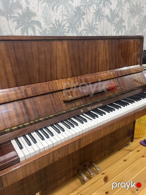Upright piano – “Belarus” modeli - Korpus: parlaq laklı təbii ağac — Gəncə