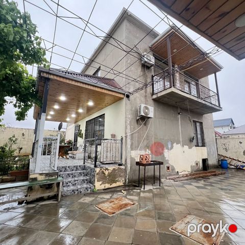 Satılır 4 otaqlı həyət evi/bağ evi 200 m²