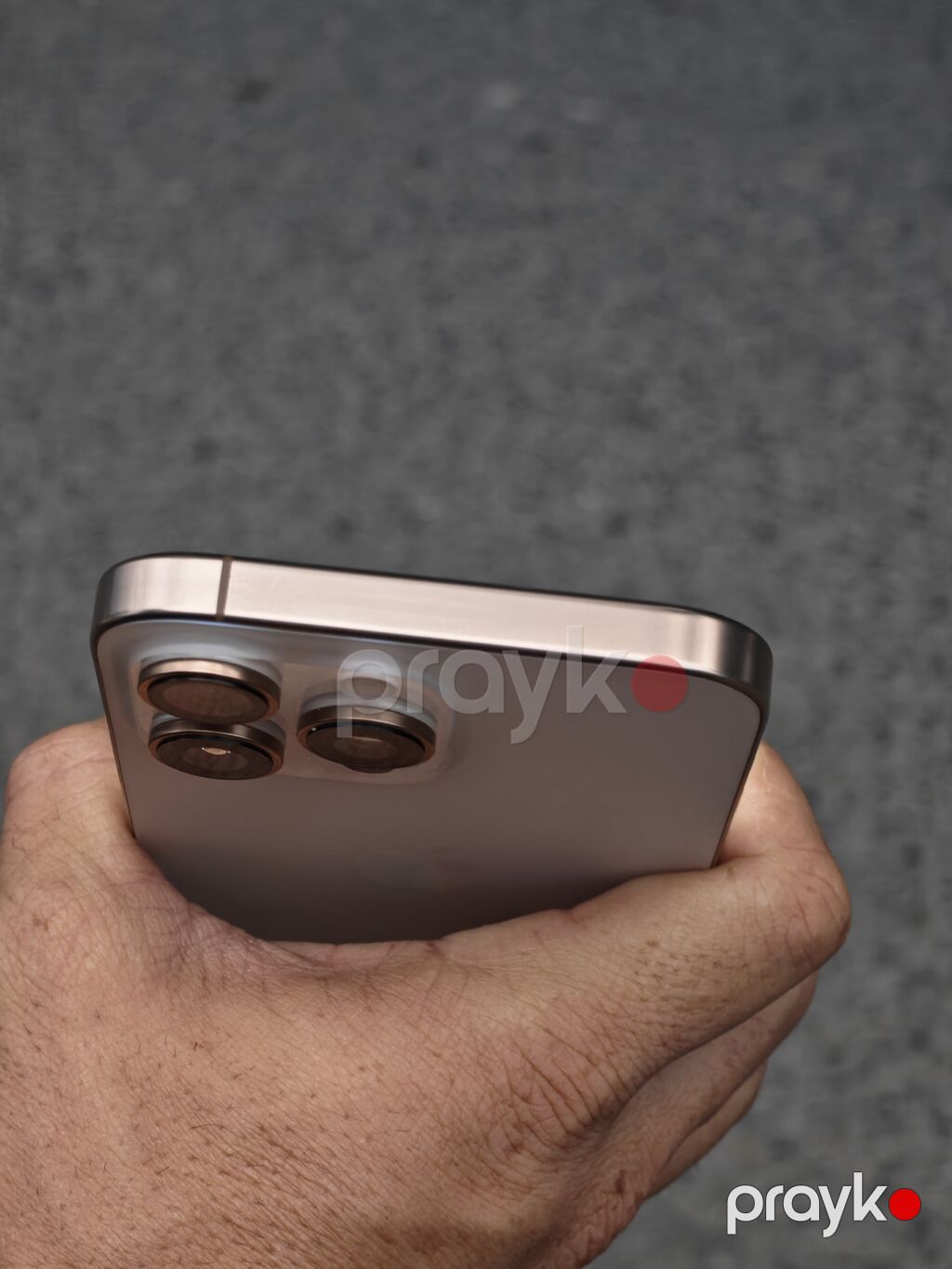 IPhone 16 Pro, Desert Titanium, Simsiz şarj — Apple iPhone, Gəncə (4)