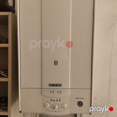 Kombi ECA 24 kw 2 esenjor zemanetle Türkiyə istehsalı Kombiye servis — Bakı