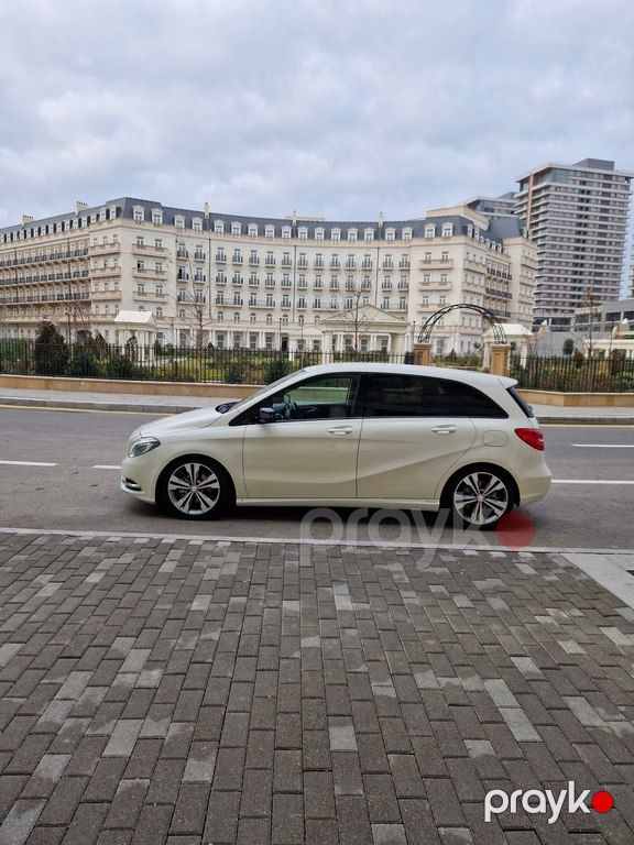 Mercedes B 200, 1.6 L, 2012 il, 14 000 km — Avtomobillər, Bakı (7)