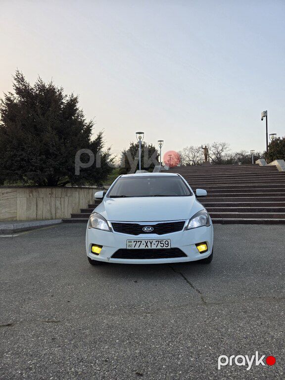 Kia Ceed, 1.4 L, 2011 il, 275 000 km — Avtomobillər, Quba