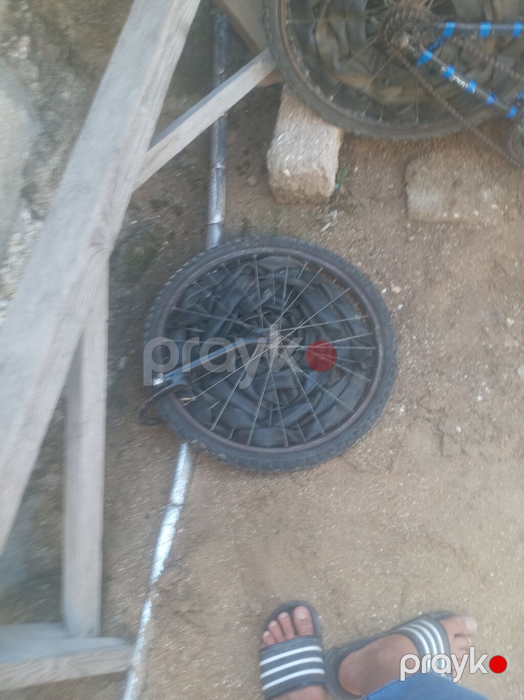 Məhsul: Uşaq/yeniyetmə üçün velosiped və hissələri Təsvir: - Mavi — Uşaq velosipedləri, Digah