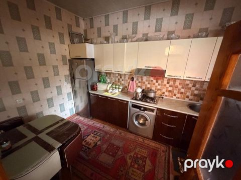 Zabrat 81 nom mektebin yaninda 3 otaqli temirli esyali adelni heyet — Bakı
