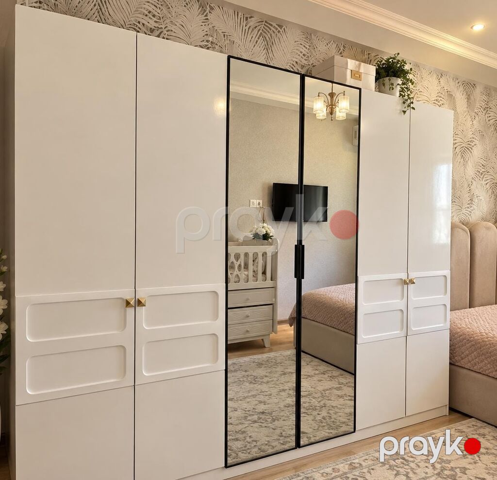 Dolab tezedir .380₼ satilir .Bahali mebel destinin dolabidir .Unvan — Şkaflar, Bakı
